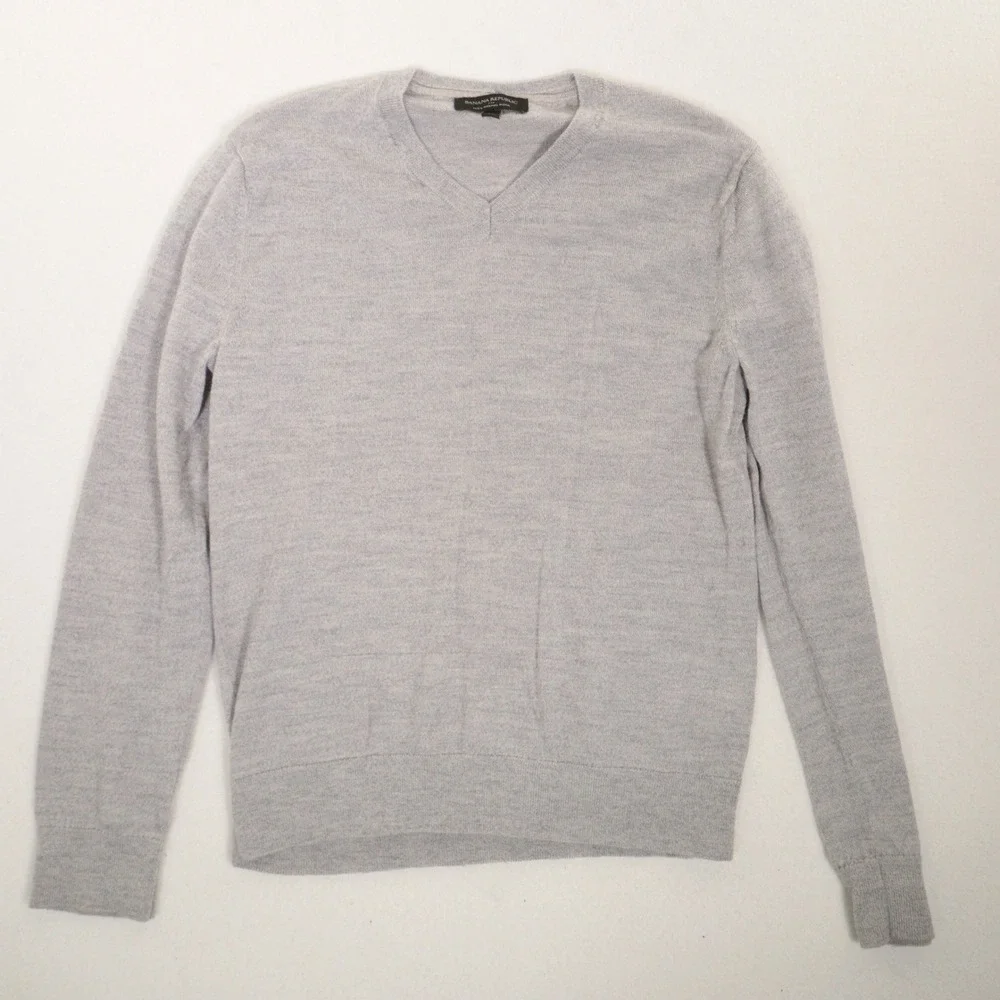 Banana Republic V-Neck Merino Wool Sweater Pullover Gray Preppy Men S EUC